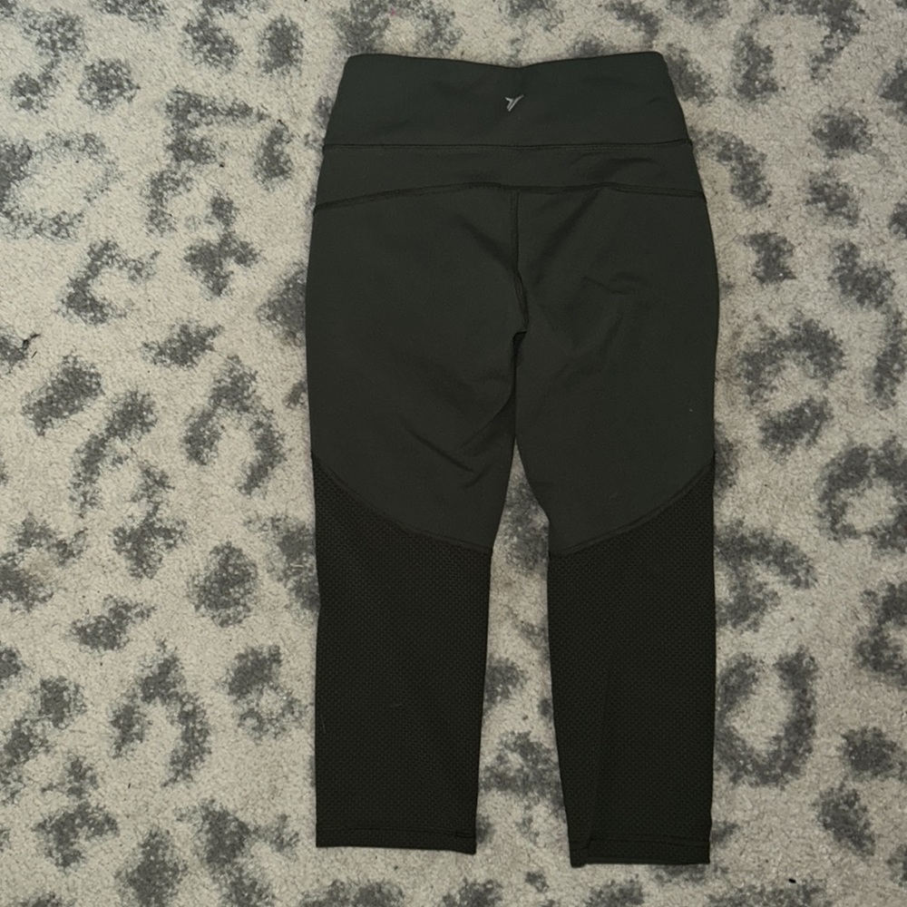 Workout Capris - Picture 4 of 6